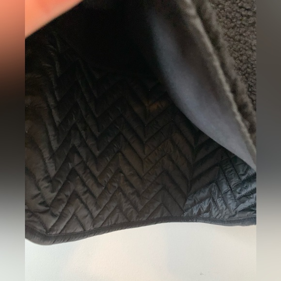 Women’s NWT Athleta Oversized Sherpa Black Quartertop Pullover Swester Size XS - Picture 9 of 13